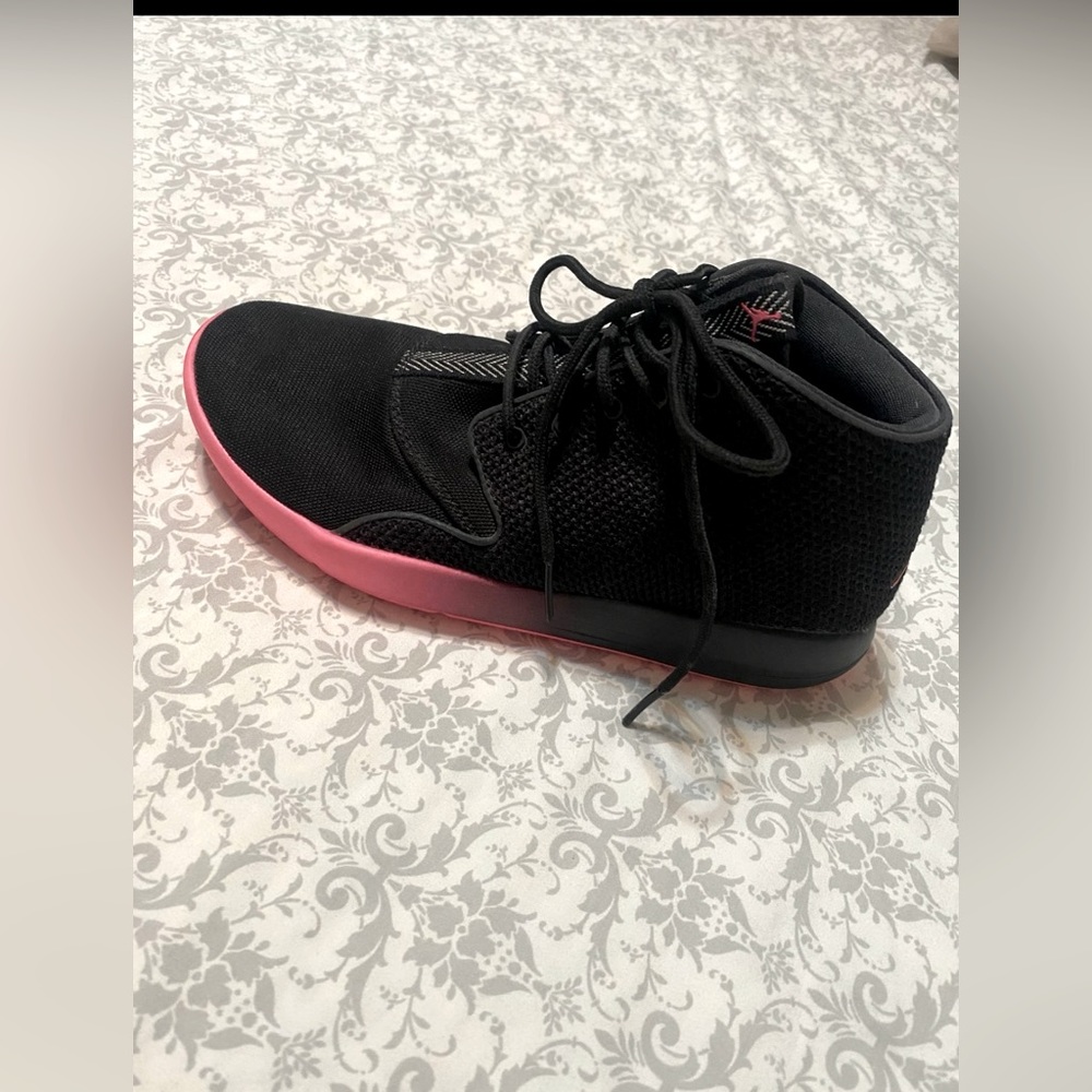 Jordan’s womens size 7